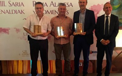 ABRA NOMBRA SOCIOS DE HONOR A LAS DDOO DE TXAKOLI